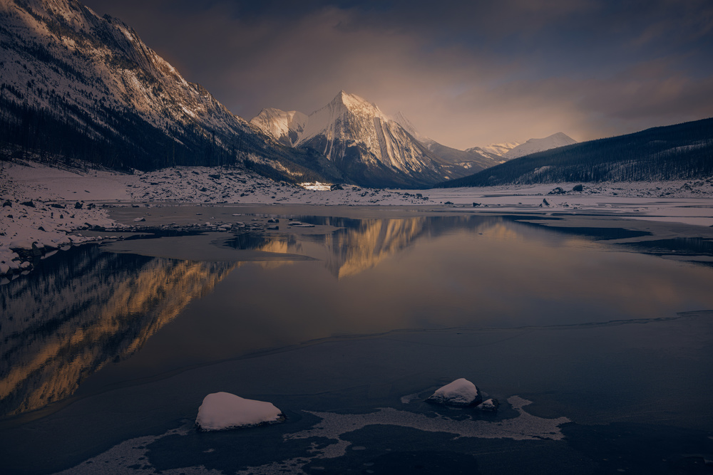 Medicine Lake, Canada von David Martín Castán