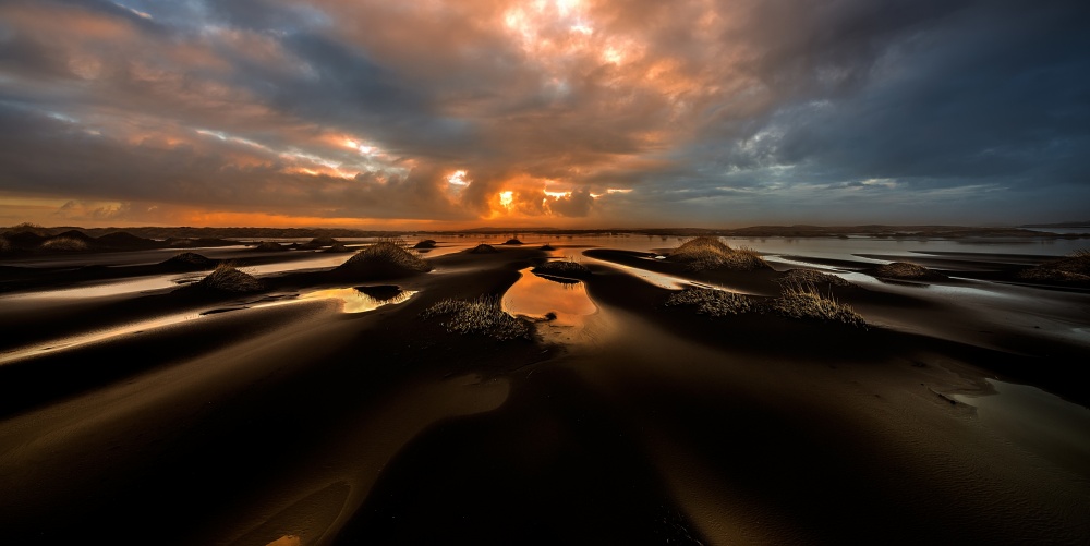 Black Dunes von David Martín Castán