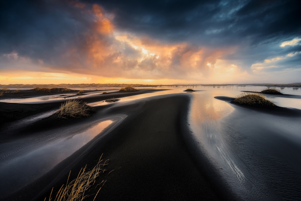 Black beach von David Martín Castán