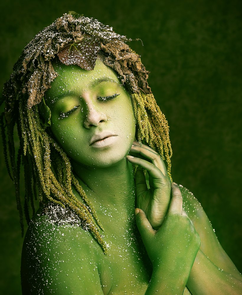 Green Witch von Debarghya Mukherjee