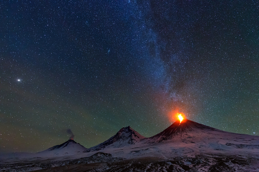 Three Giants von Denis Budkov