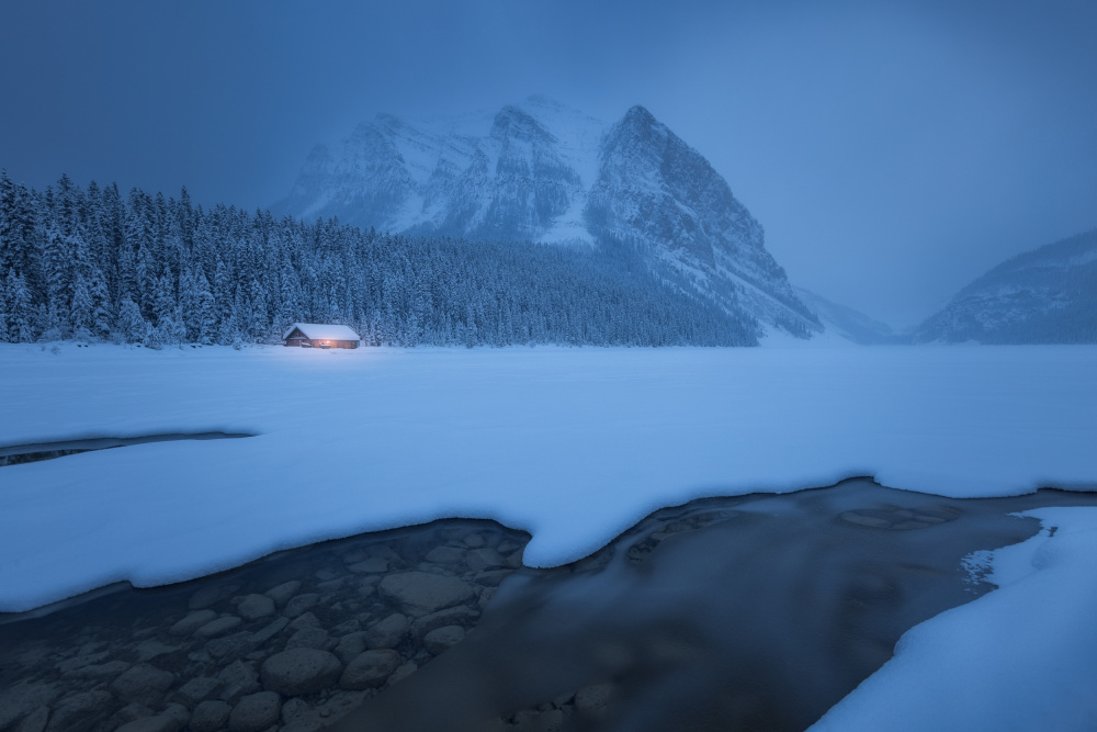 Morning Blue Time at snow day von Dennis Zhang