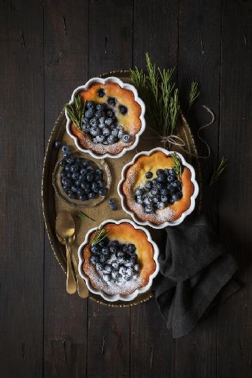 Blackberry cheesecake with rosemary