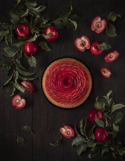 Redlove apples frangipane tart