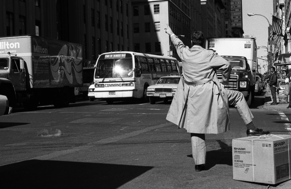 Bus please! (from the series &quot;Manly&quot;) von Dieter Matthes