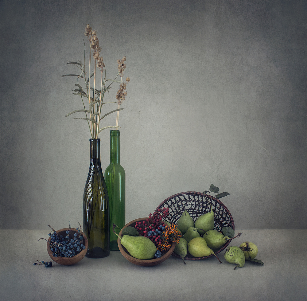 Still life with green pears von Dimitar Lazarov - Dim