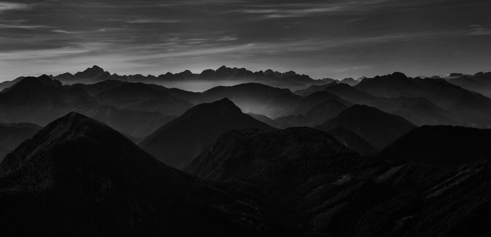 Beyond Seven Mountains von Domen Novak