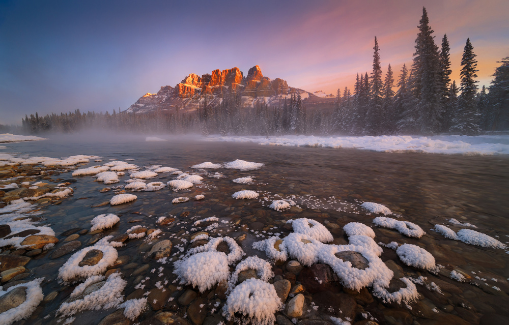 castle mountain von Donald Luo