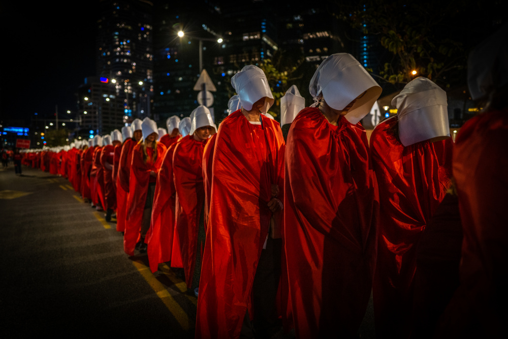 Protesting for women rights von Doron Margulies