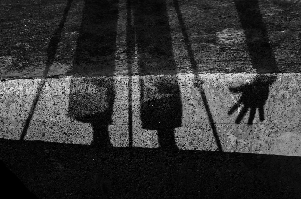 hand shadow von E. De Juan