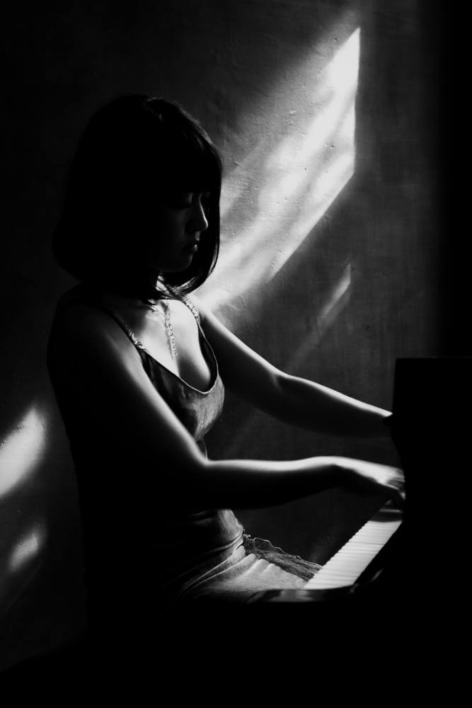 Female pianist von Eiji Yamamoto