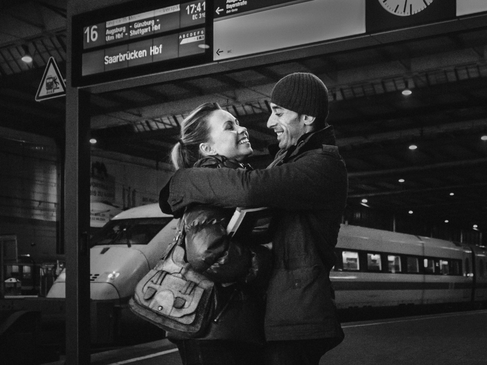 Meeting again at the station von Eiji Yamamoto