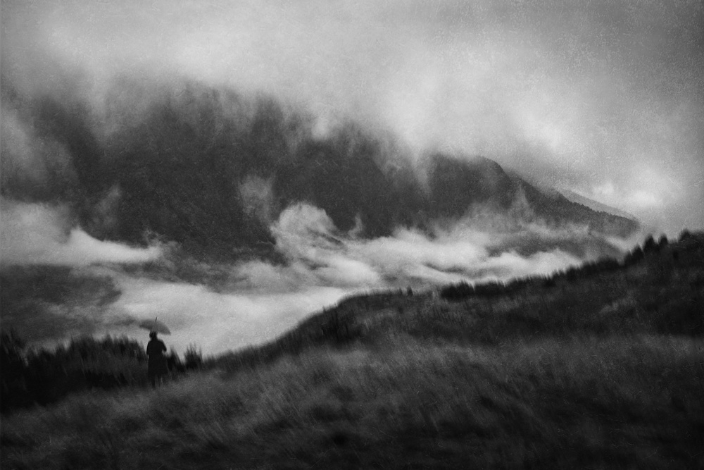 To the mountain of cloud von Ekkachai Khemkum