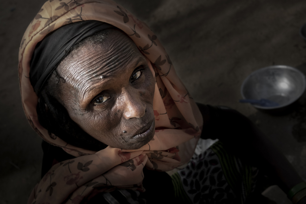 elder at Niergui refugee camp, Tchad von Elena Molina