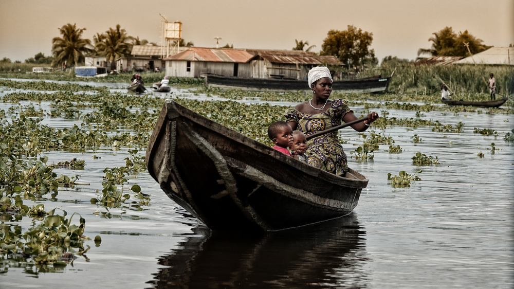 daily life at Ganvié lake von Elena Molina