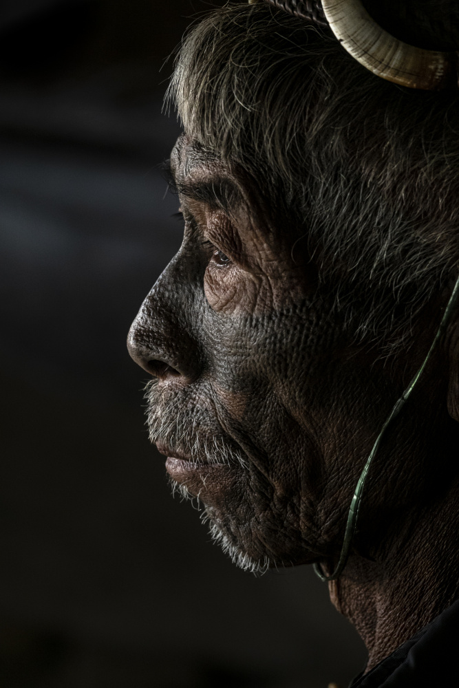 Konyak elder, Nagaland, India von Elena Molina