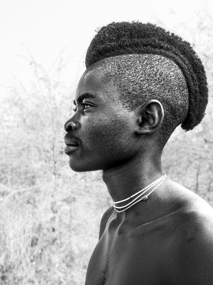 Mukubal teenager at Southern Angola von Elena Molina