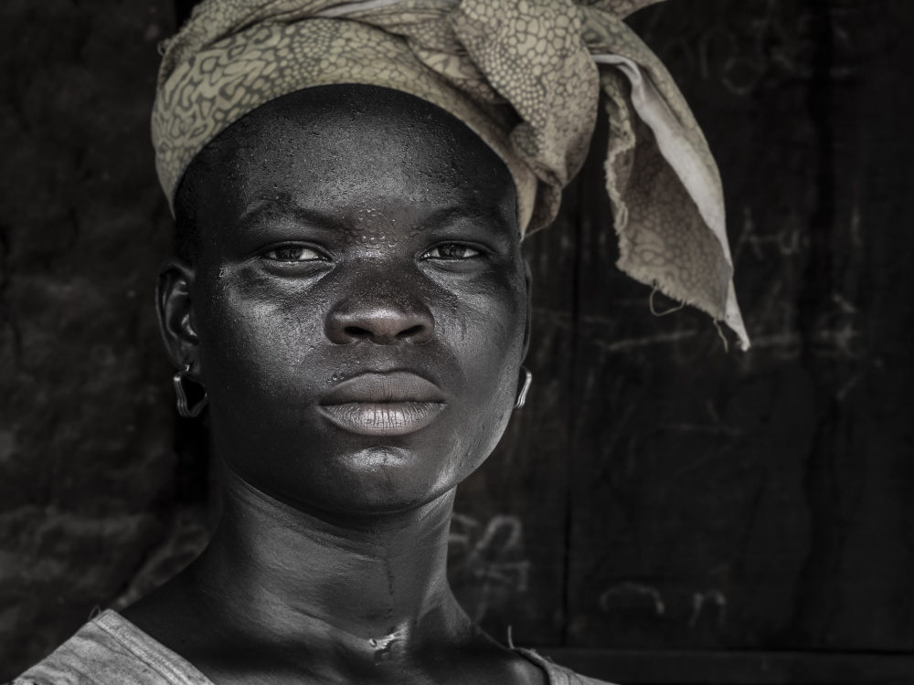 Yoruba woman from the kingdom of Oyo, Nigeria von Elena Molina