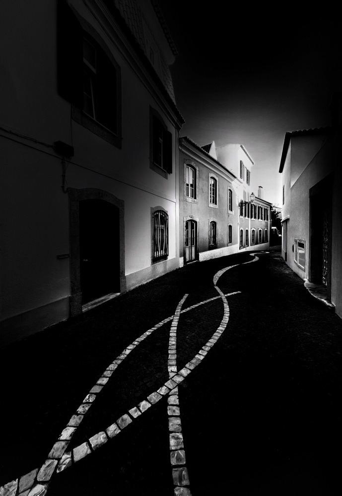 Lines on Street von Emma Zhao