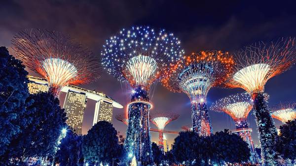 Gardens By The Bay von Emmanuel Charlat