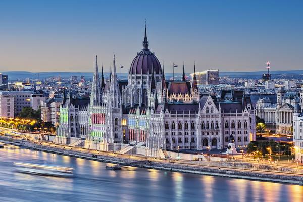 Hungarian Parliament Building von Emmanuel Charlat