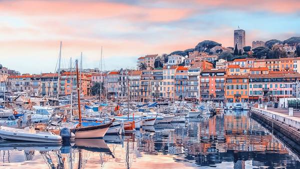 Old Harbor In Cannes von Emmanuel Charlat