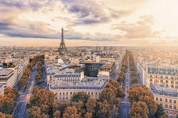 Paris At Sunset von Emmanuel Charlat