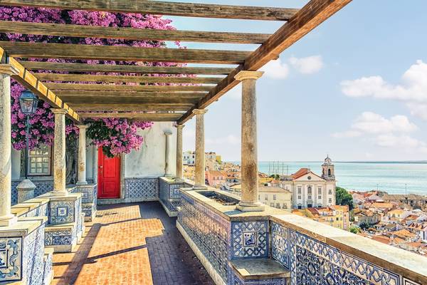 Patio In Lisbon von Emmanuel Charlat