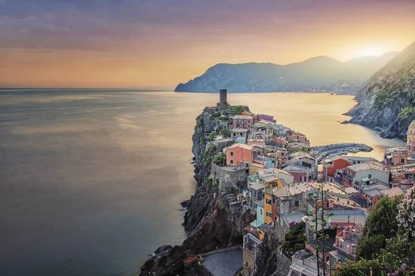 Vernazza Sunset von Emmanuel Charlat