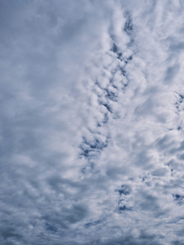 cloudy weather and sky background von engin akyurt