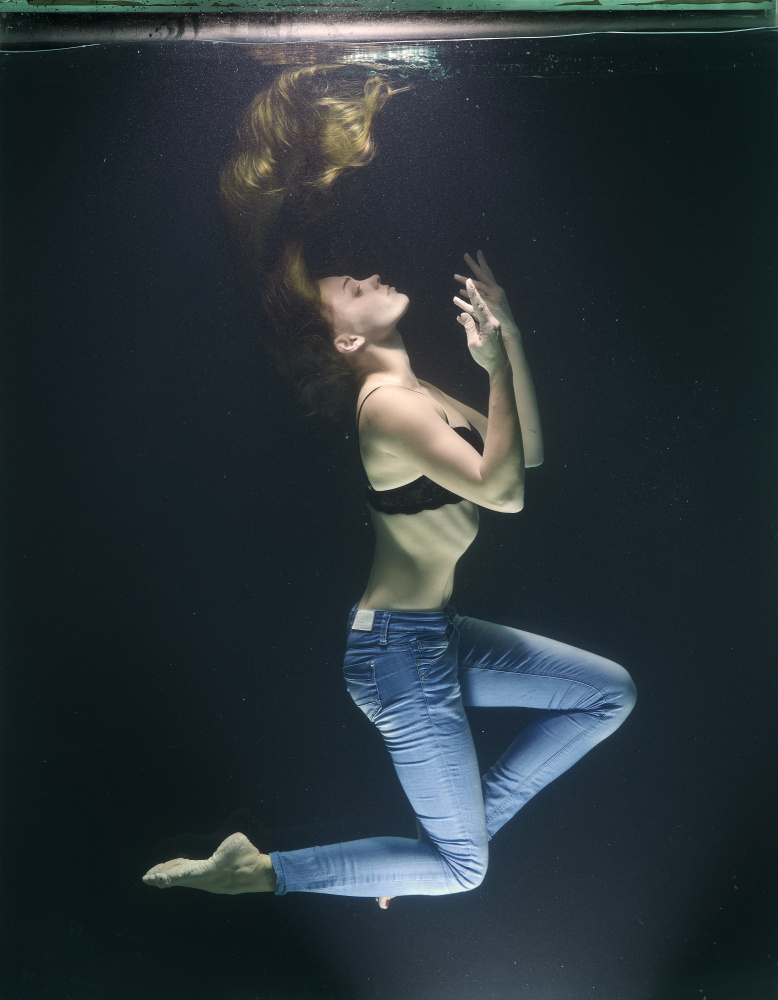 underwater artistic portrait shooting von engin akyurt