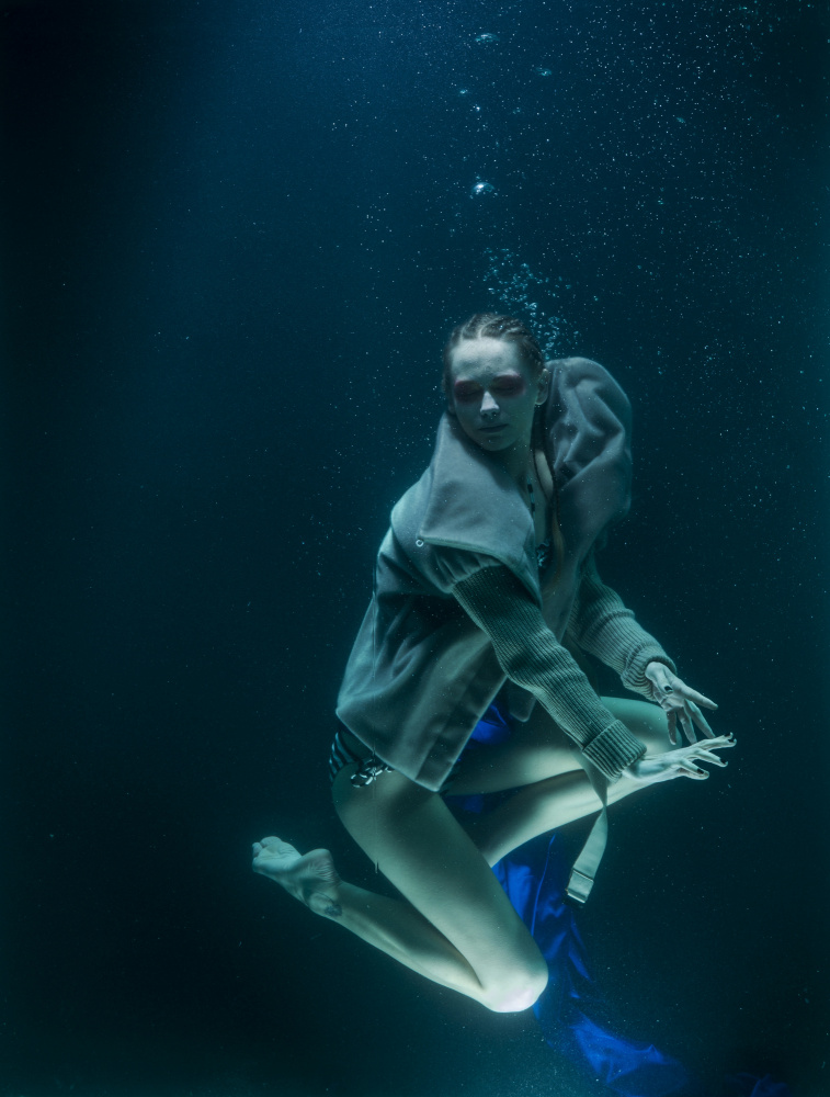 underwater artistic portrait shooting von engin akyurt