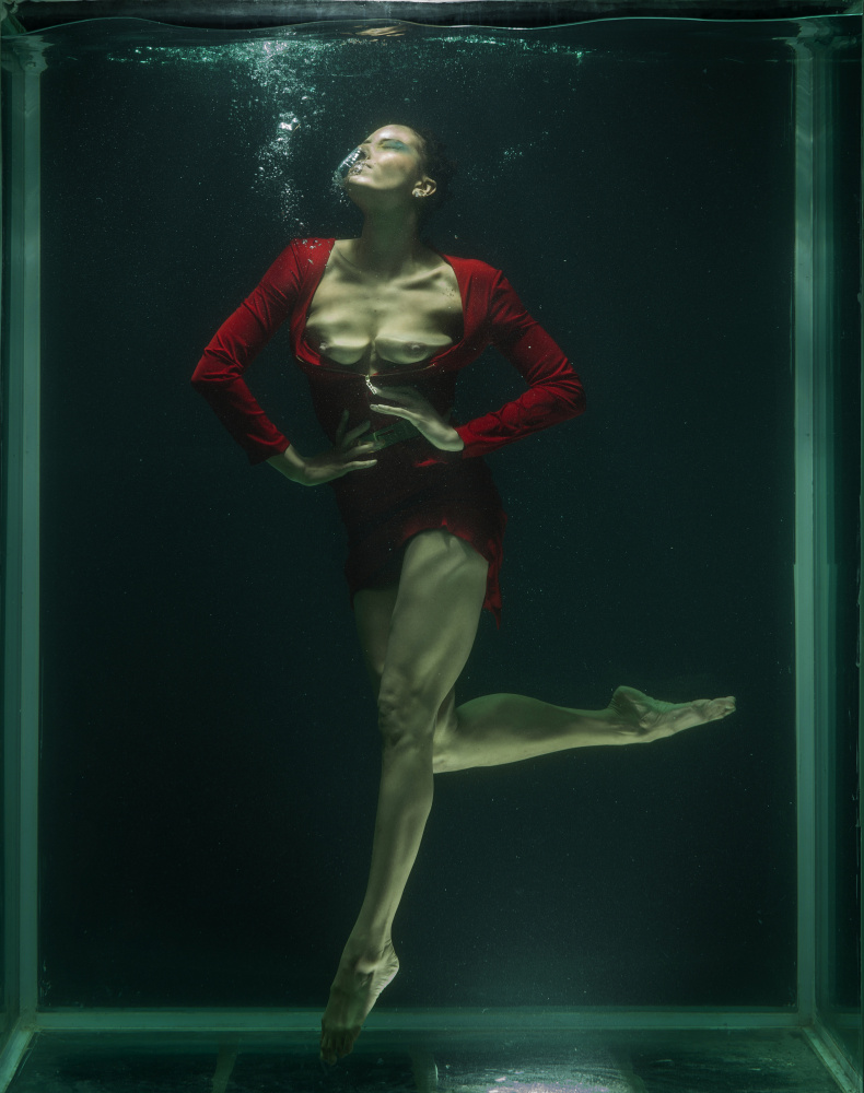 underwater artistic portrait shooting von engin akyurt