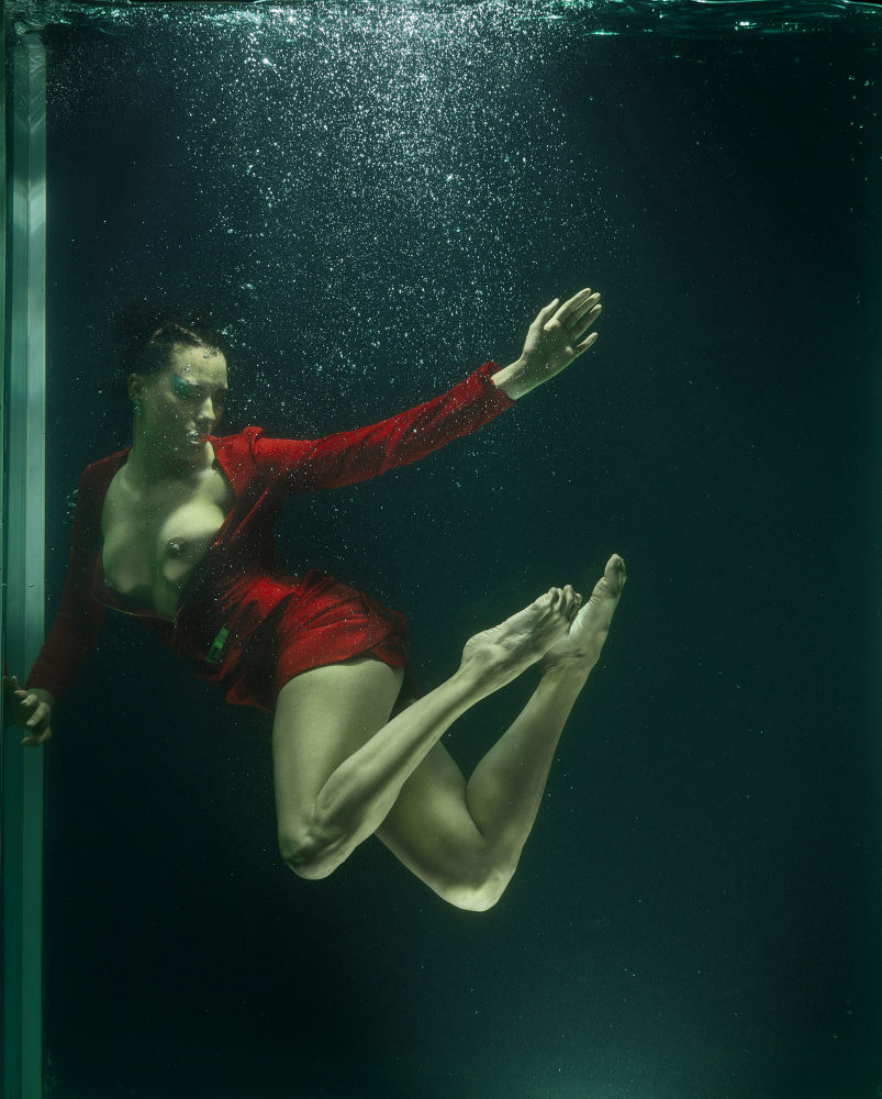 underwater artistic portrait shooting von engin akyurt