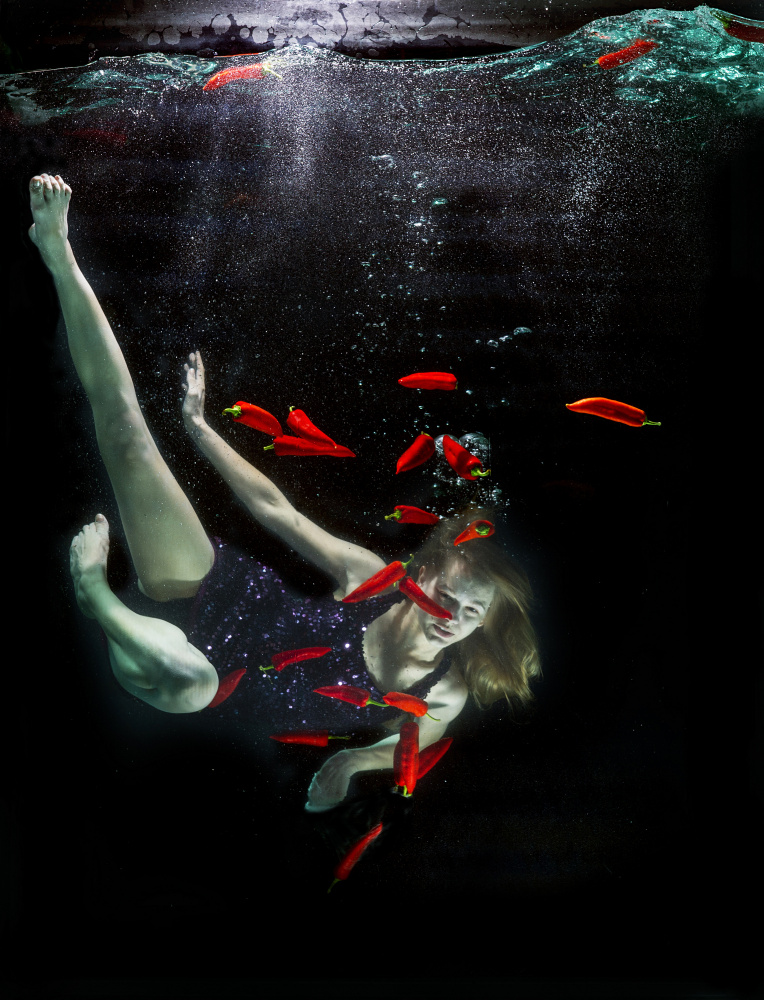 underwater artistic portrait shooting von engin akyurt