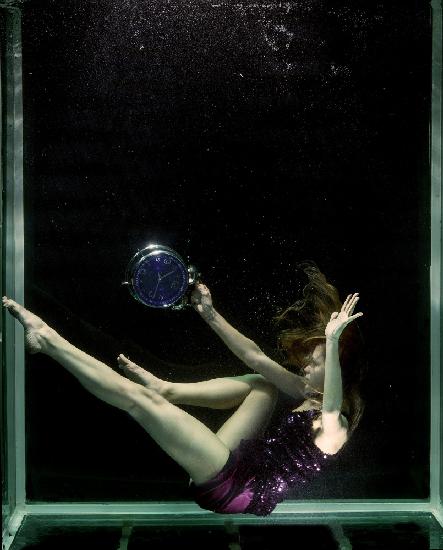 underwater artistic portrait shooting