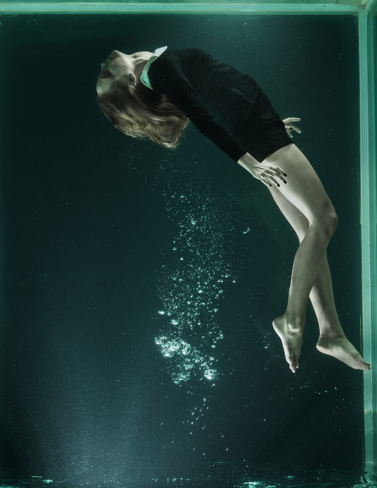 underwater artistic portrait shooting von engin akyurt