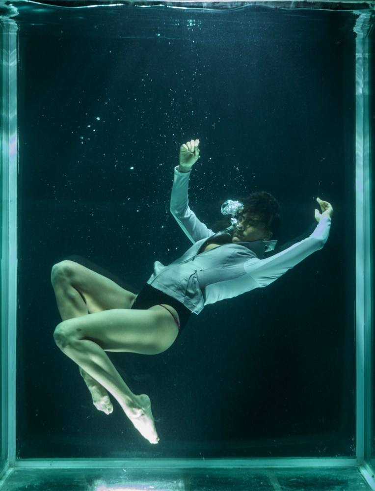 underwater artistic portrait shooting von engin akyurt