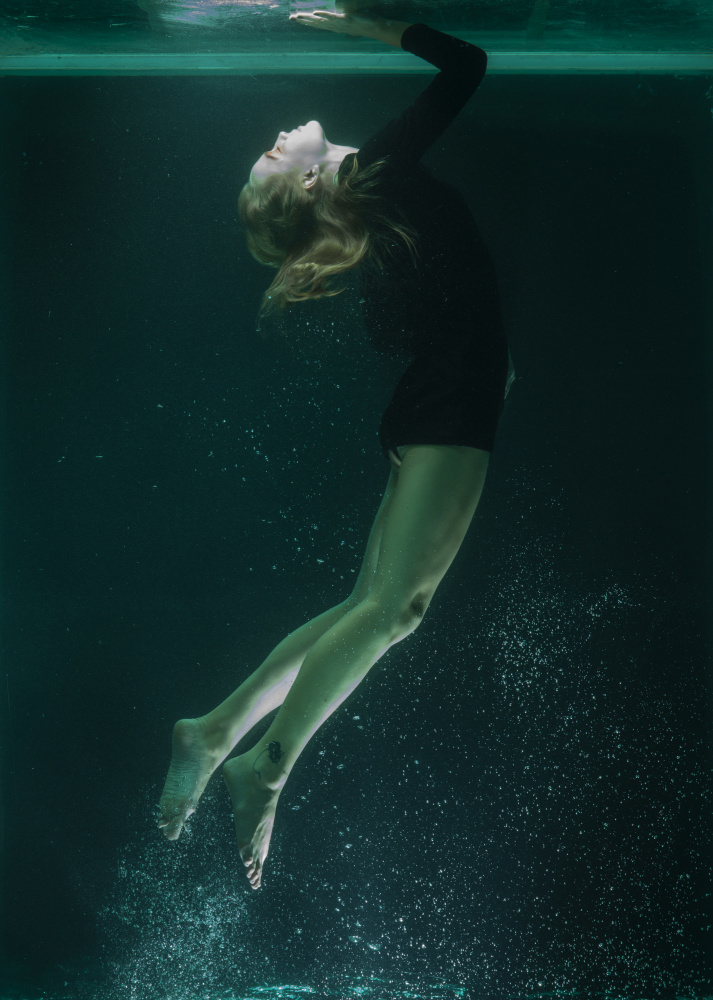 underwater artistic portrait shooting von engin akyurt