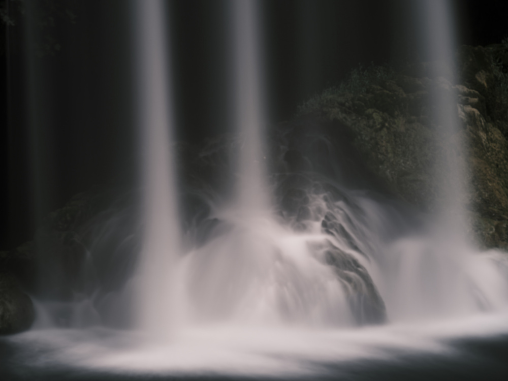 beautiful waterfall in the mountain von engin akyurt