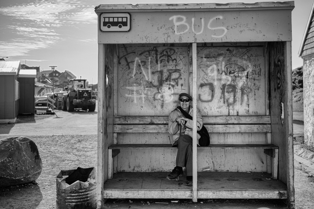 Bus Stop von Erhard Bewernick