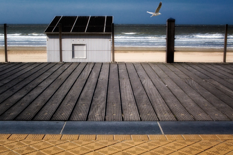 On the Beach von Eric Mattheyses