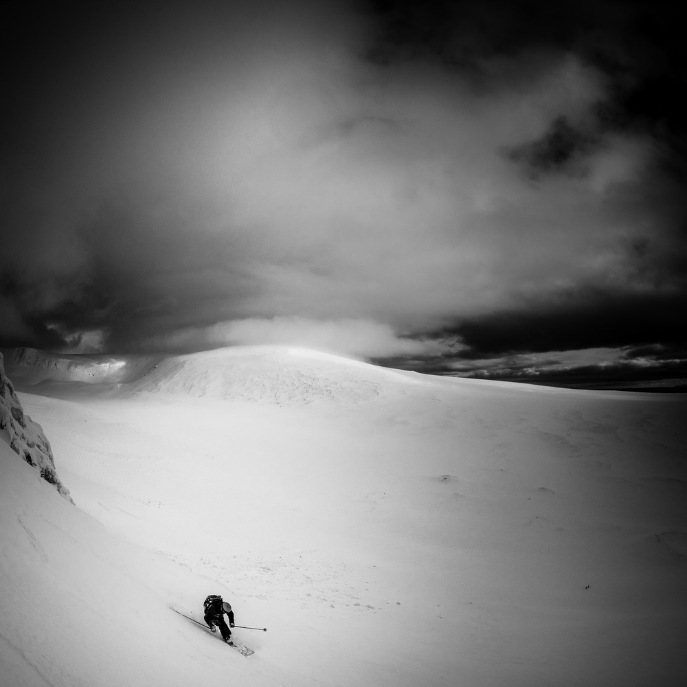 Happiness is first tracks in fresh snow von Eric Verbiest