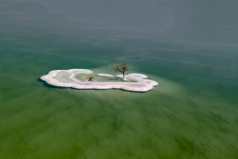 A private island von Eyal Amer