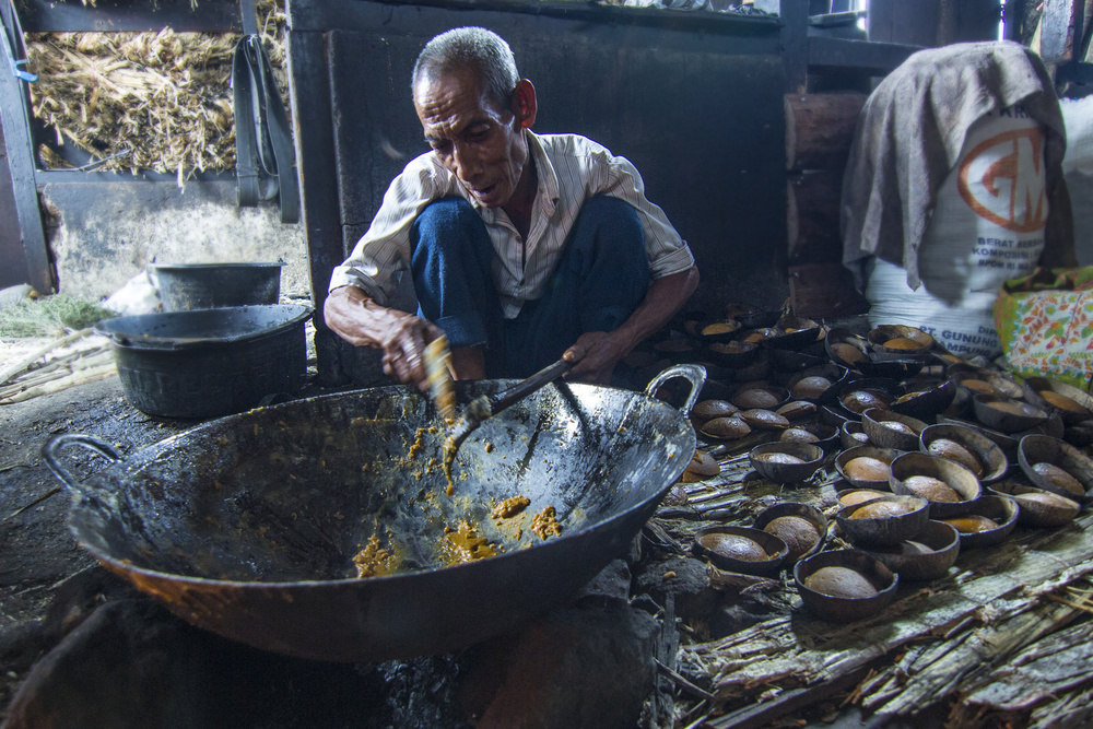 Mr. palm sugar maker von fajar dhika vandra