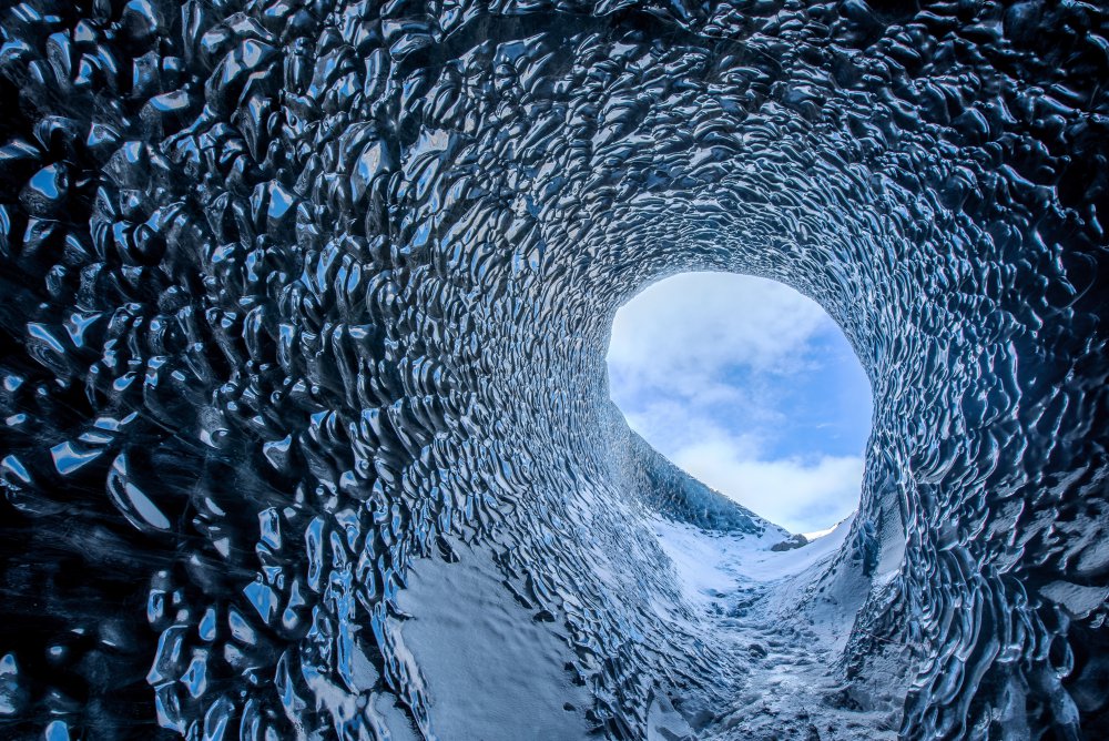 The Ice Cave von Faris Saieda