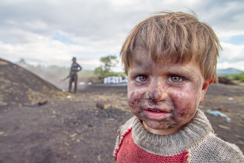 charcoal child von feyzullah tunc