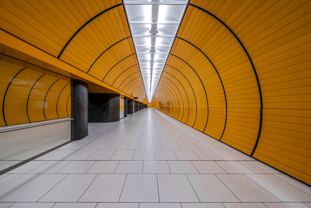 orange tube von fotomarion