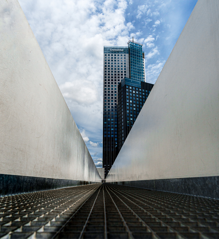 View from a bridge von Fred Louwen