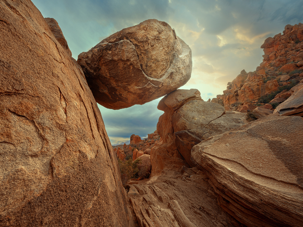 Balanced Rock von Gary Perlow